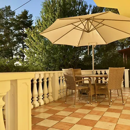 Naposto Pihenohaz - Sunnylake Suites Orfu Exterior photo