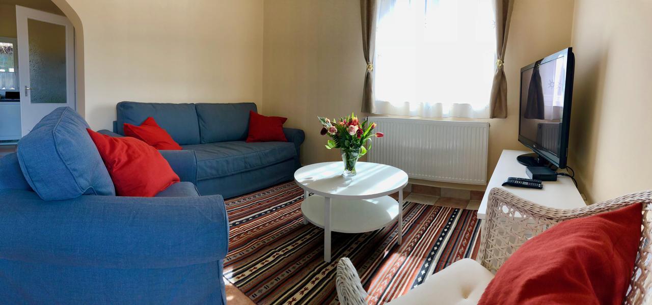 Naposto Pihenohaz - Sunnylake Apartment Orfu
