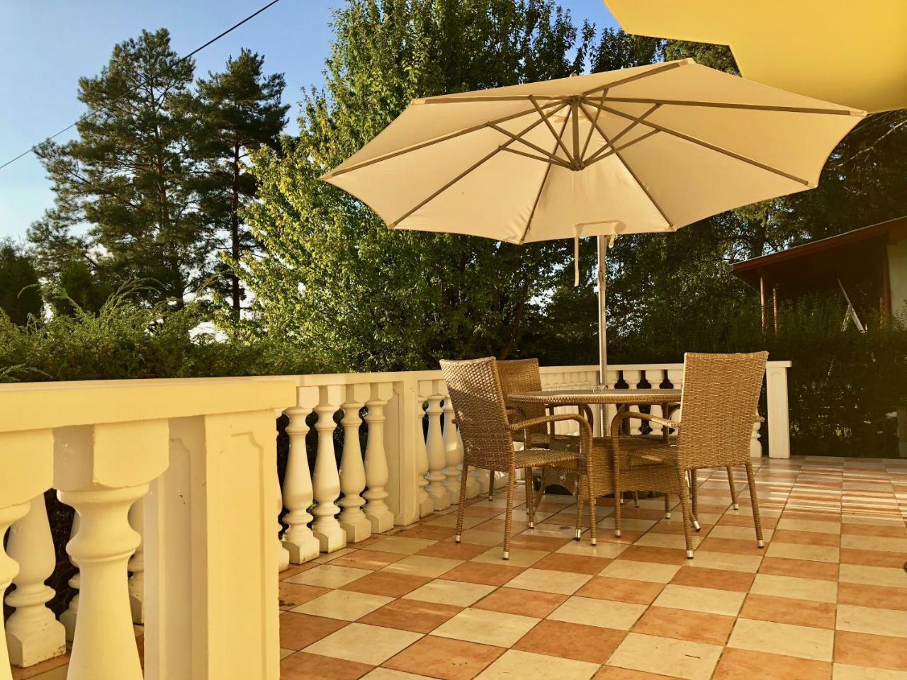 Naposto Pihenohaz - Sunnylake Apartment Orfu