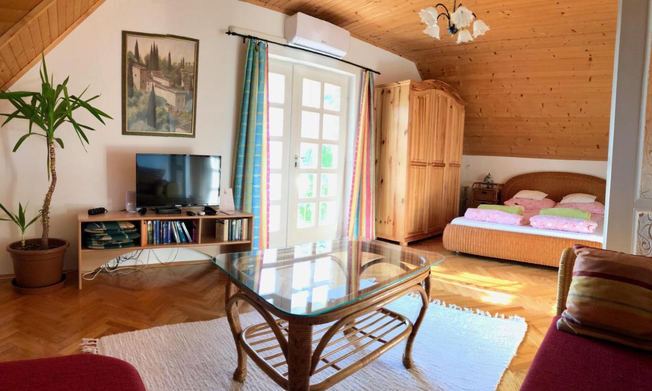 Naposto Pihenohaz - Sunnylake Apartment