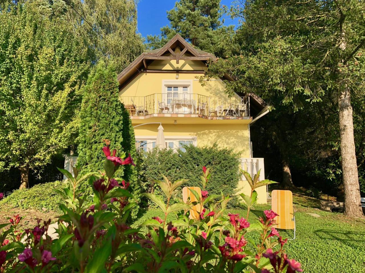 Naposto Pihenohaz - Sunnylake Orfu